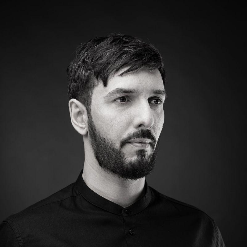 Mark Tarmonea