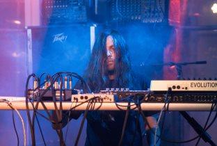 Its Own Infinite Flower