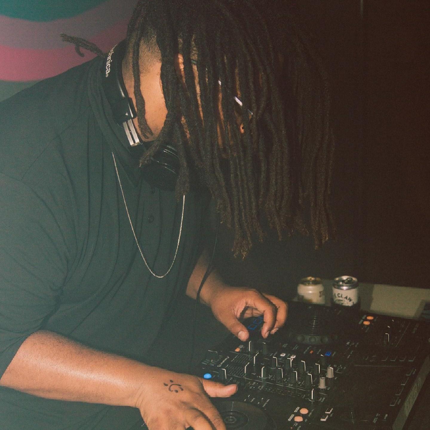 Dj Foxy