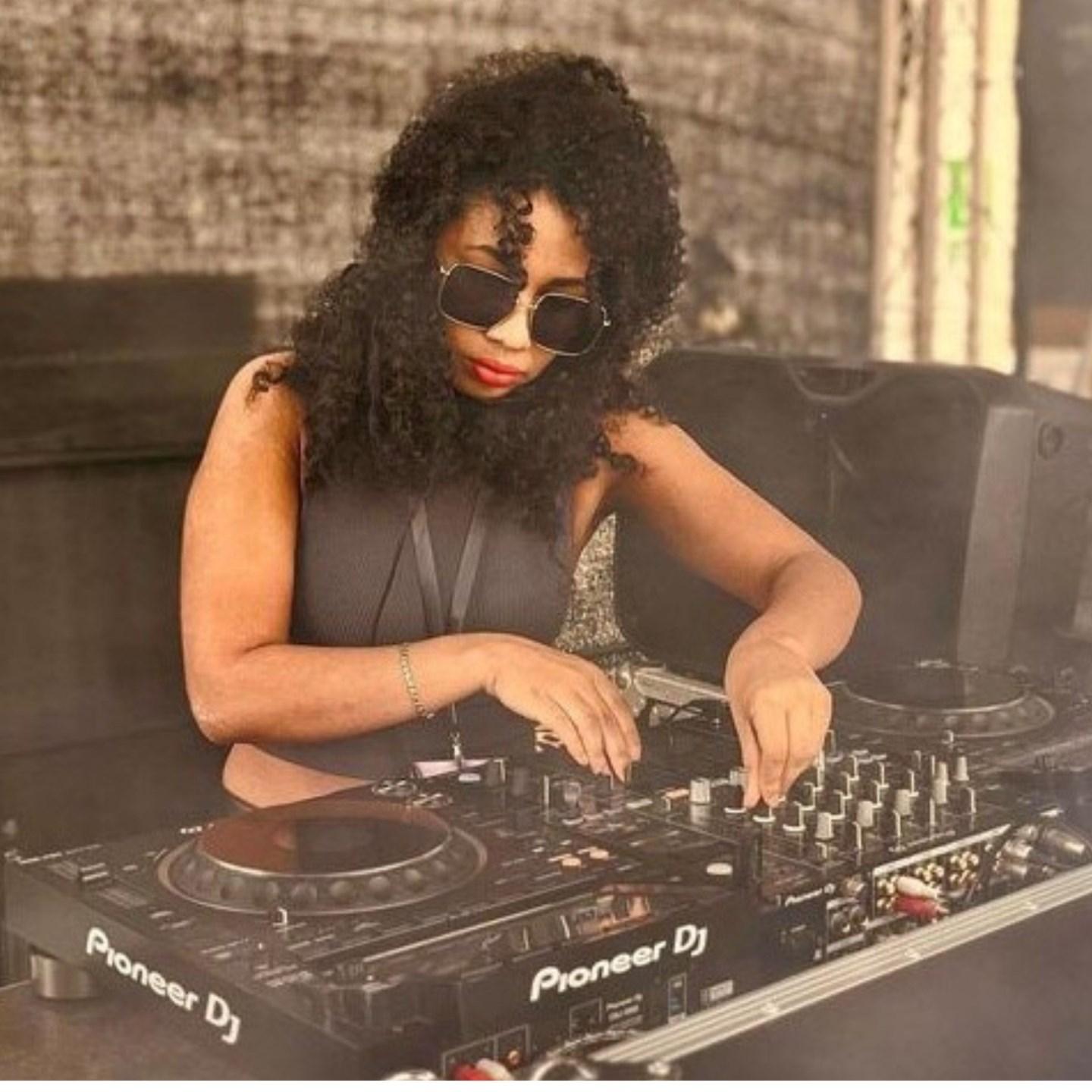 Nakia Oliver