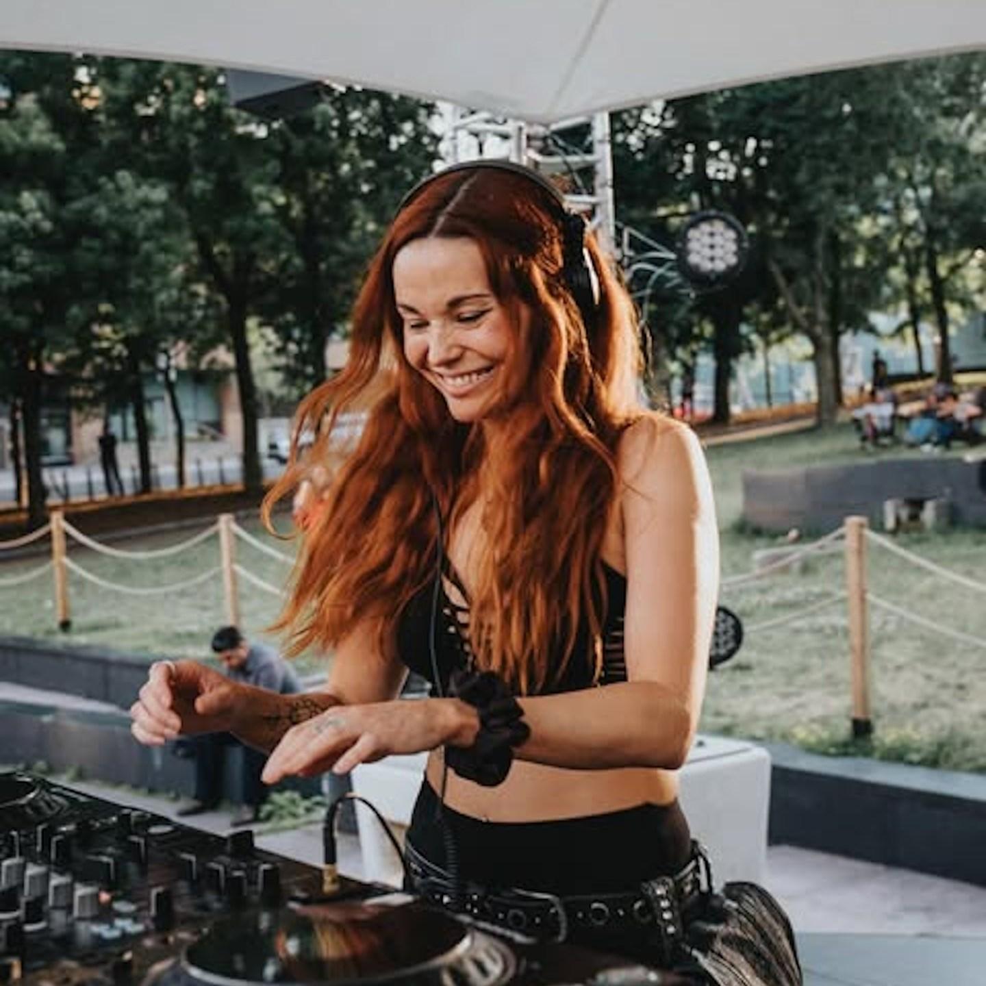 Lara S