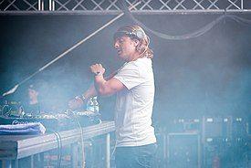 Axwell