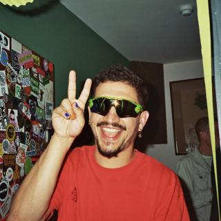 Gus (UK)