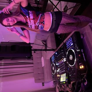 DJ VALENTINE