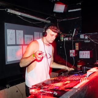 MICKY XOV