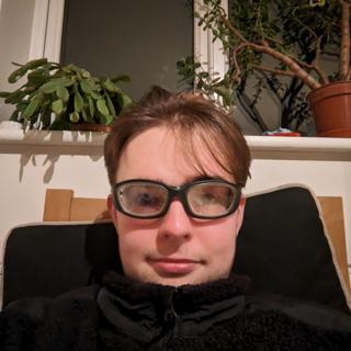 Tom ill