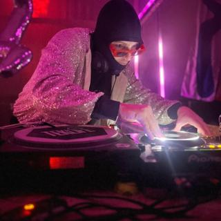 DJ Thumbz
