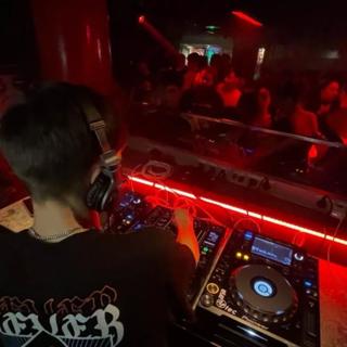 DJ IBAI