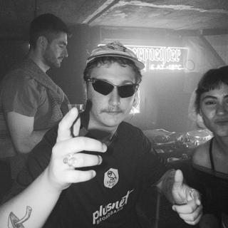 DJ I DON'T MIND