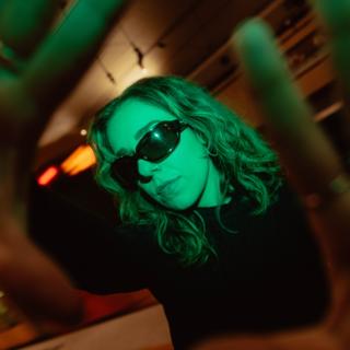 ILLEGIRL