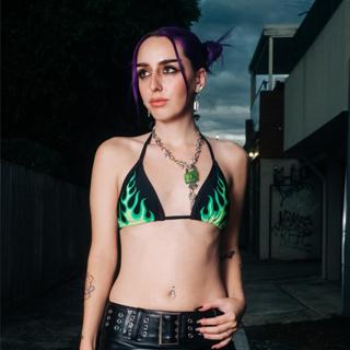 Weird Techno Girlfriend