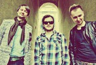 Superluminal