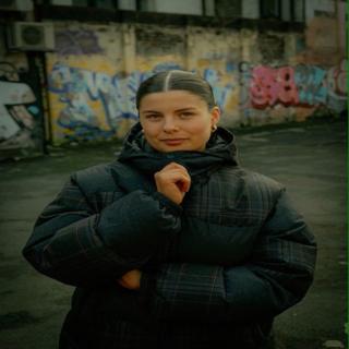Kiki B