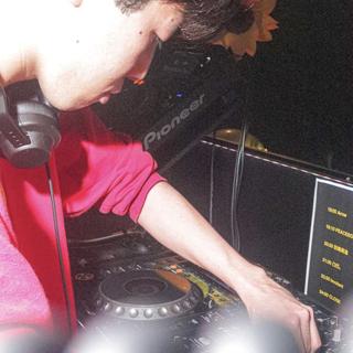 DJ melody