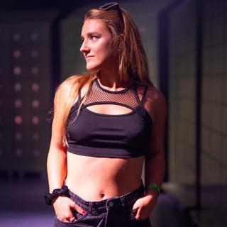 IZZY(NL)