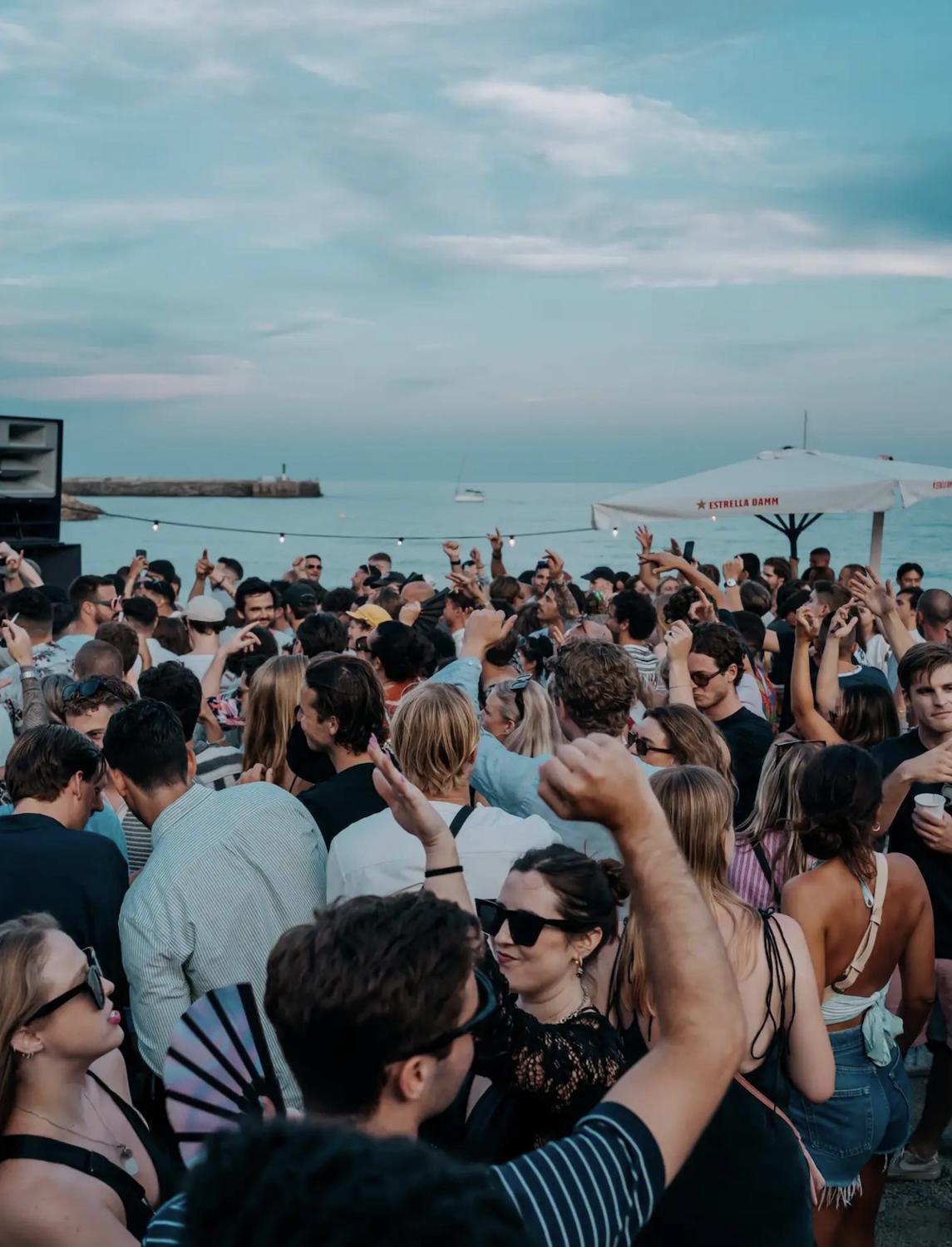 Free Beach Party: Simple Times At The Beach