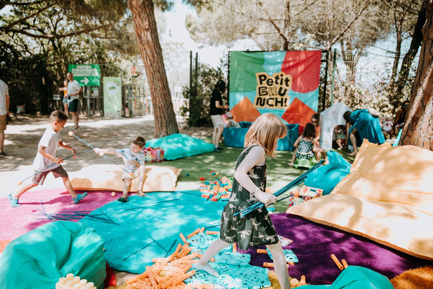 Petit Brunch Electronik Bcn #16: Taller De Dj, Cama Elástica, Zona Chill Y Más