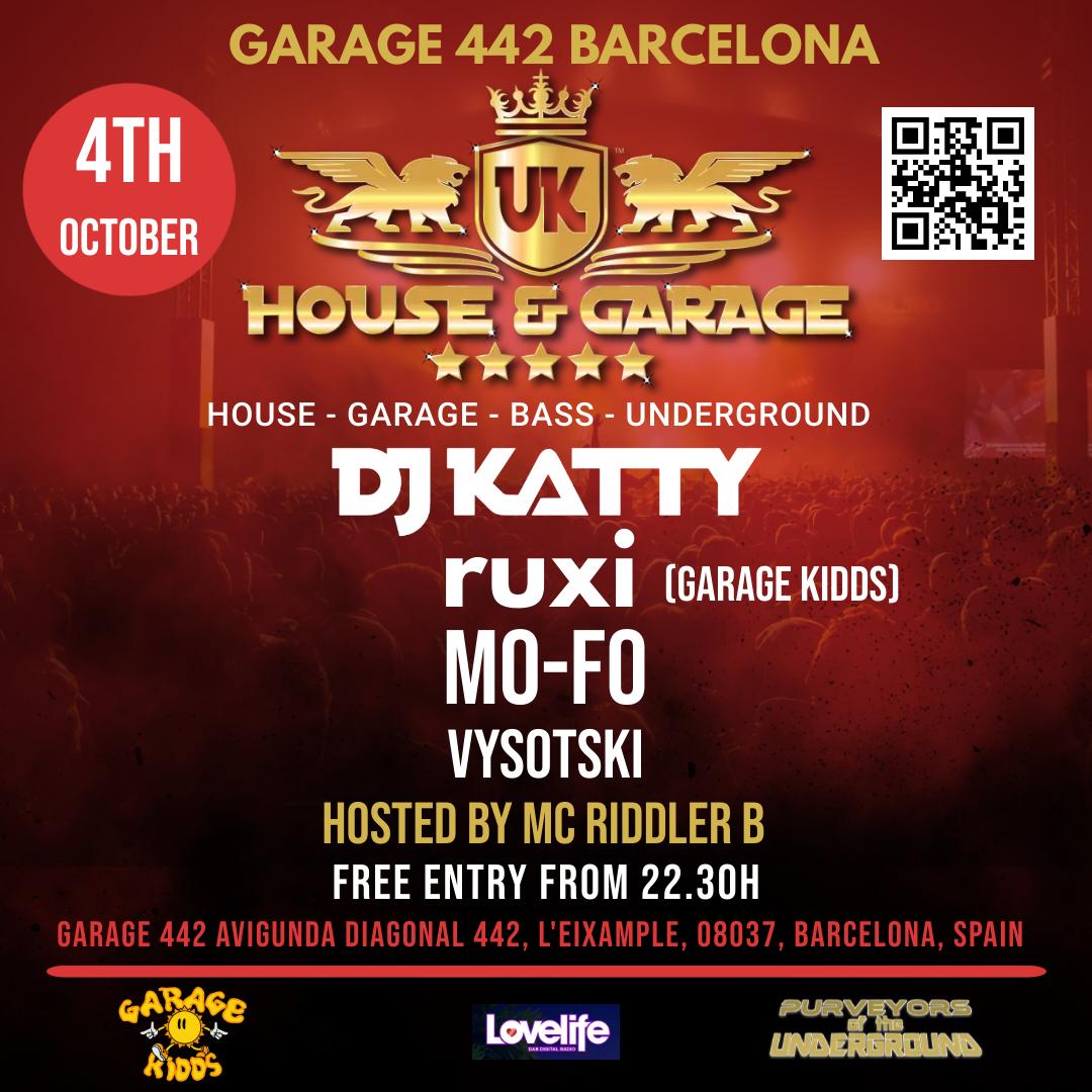 Uk House And Garage In Barcelona