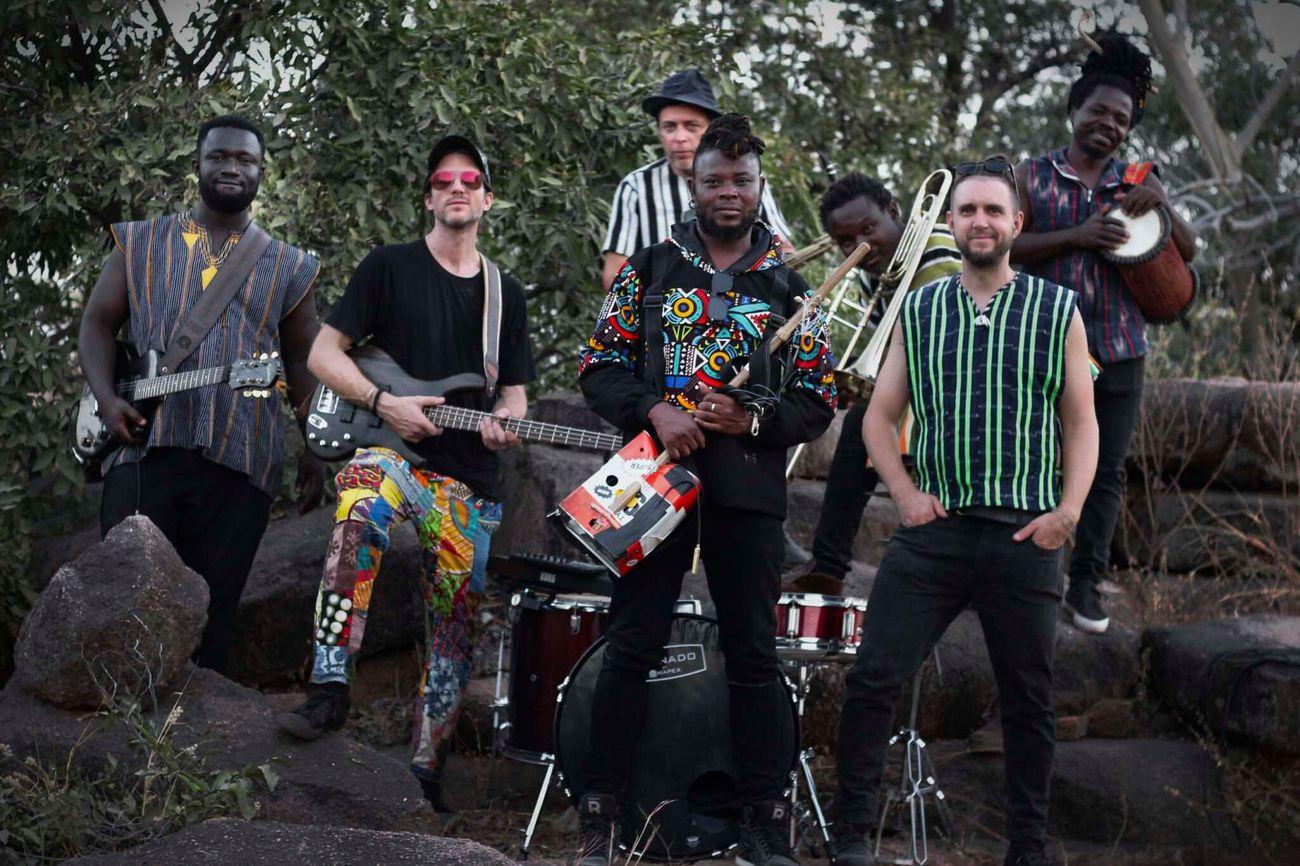 Konzeptlos Präs. Stevo Atambire & World Citizen