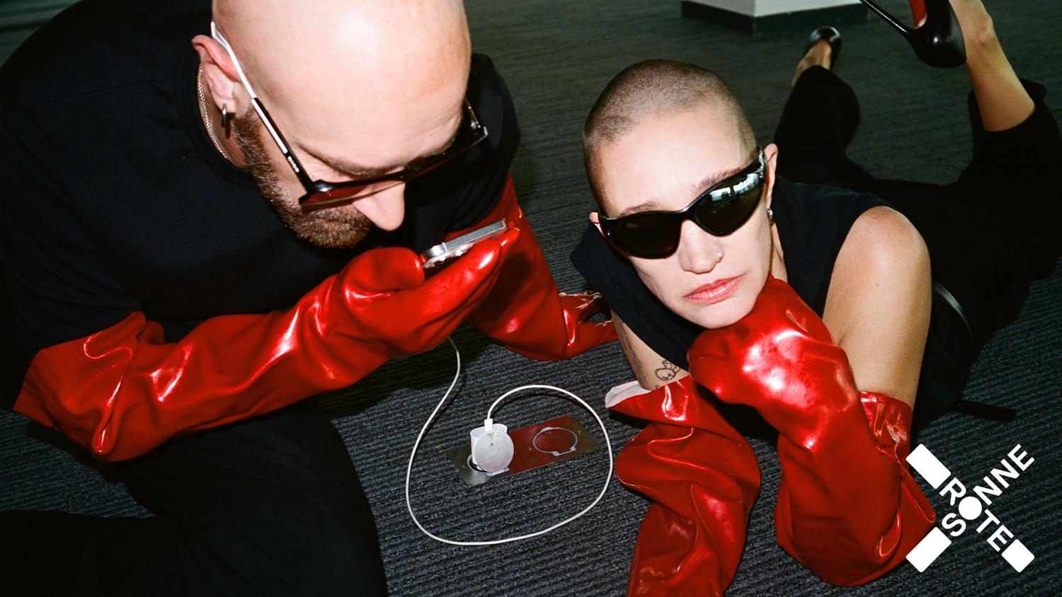 Kompromat (Rebeka Warrior & Vitalic)