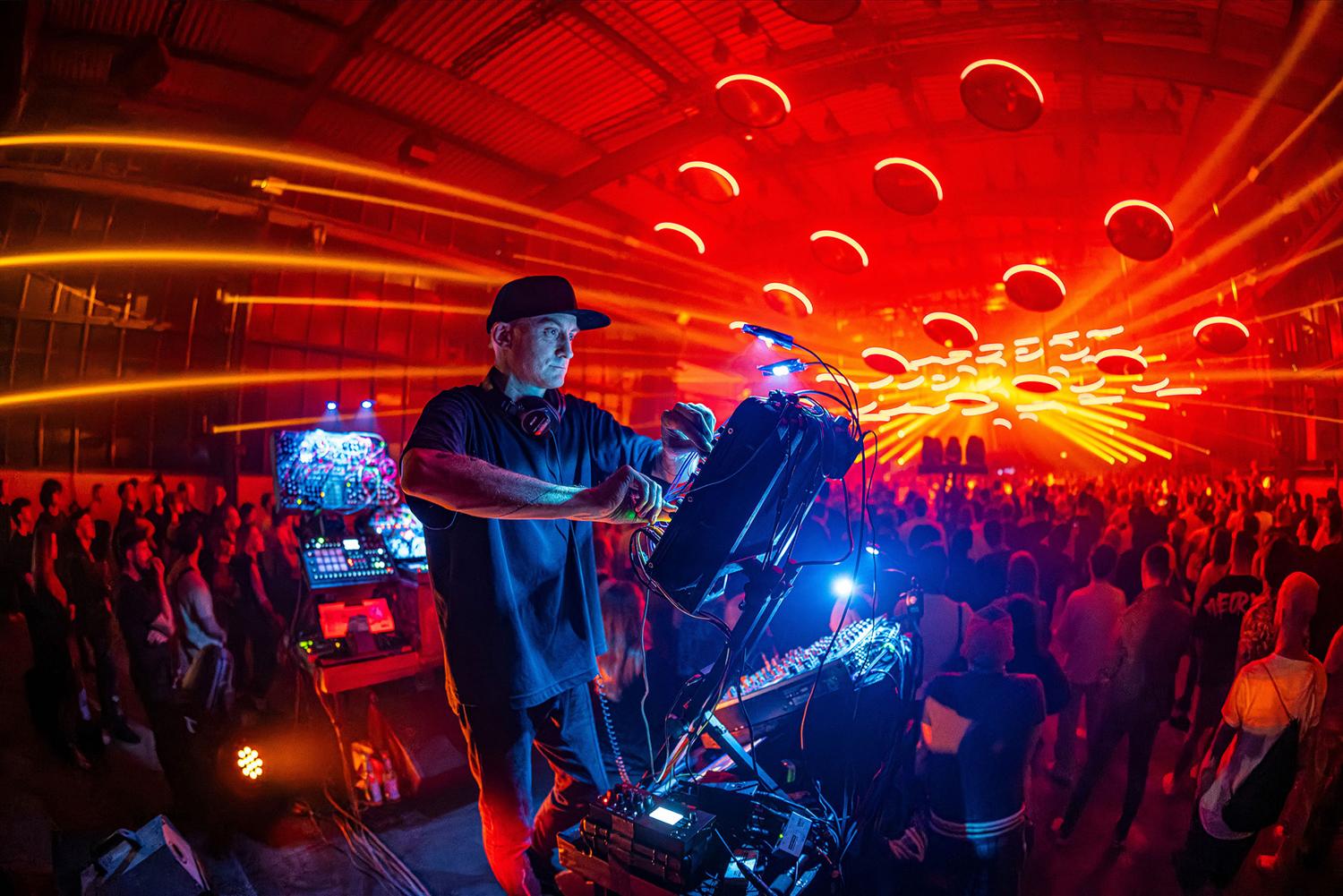 Skalar Live Performance / 20:00