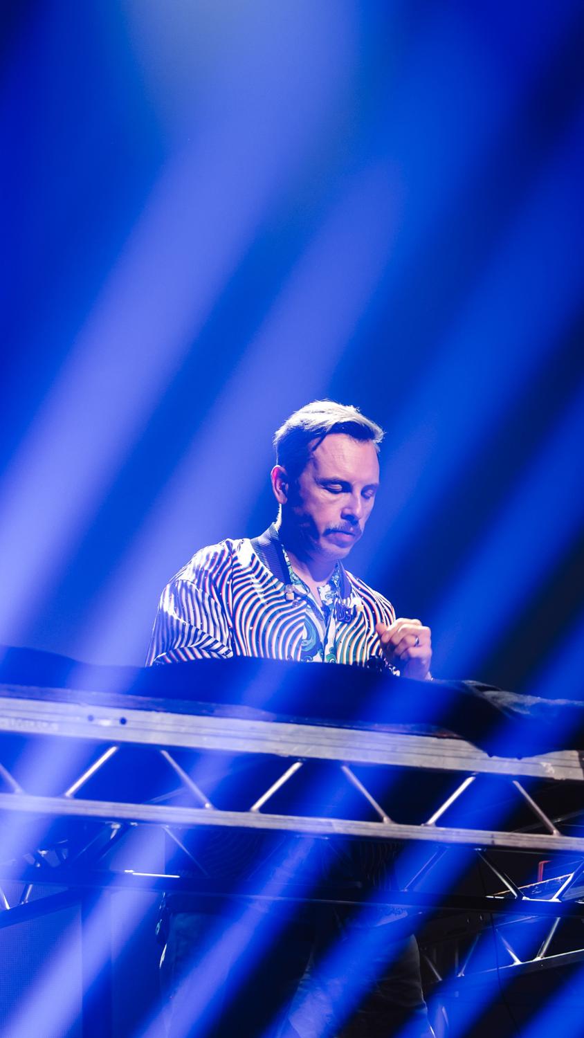 La Discothèque With Purple Disco Machine & Many More