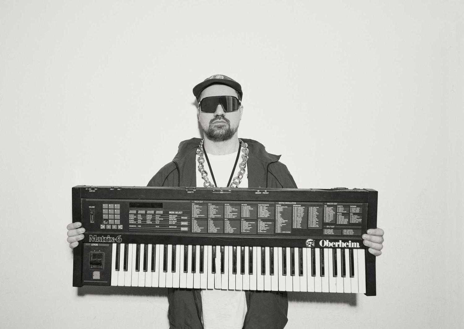 Anbau Invites: Metatext, Pferdemann4 (Techno)