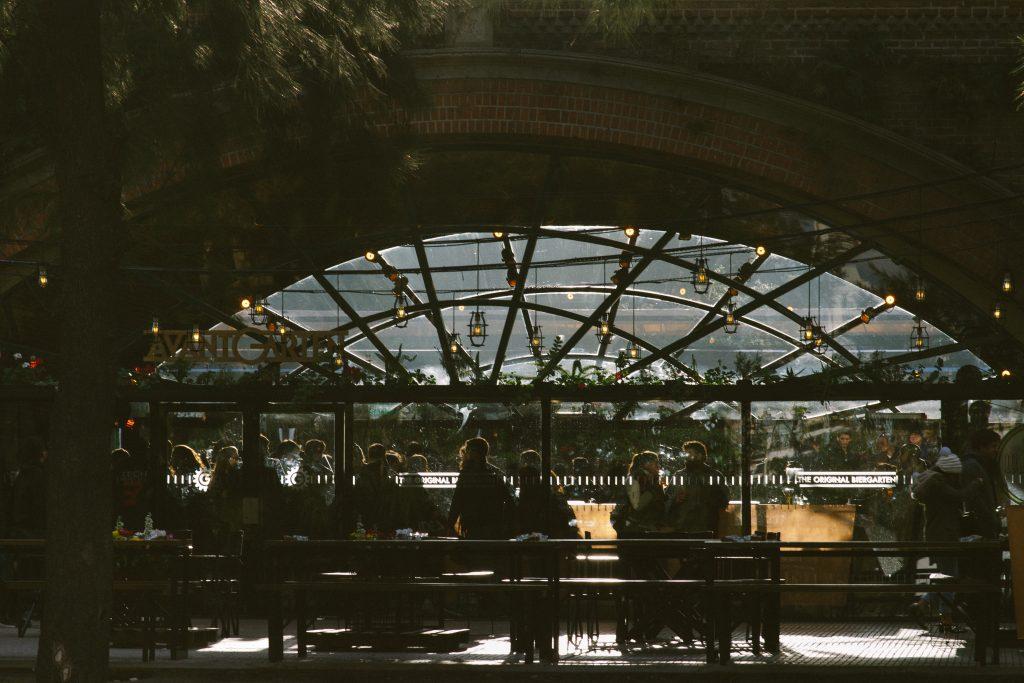 Innen X Avg Pres. Rotate 12 & Manu Oubiña