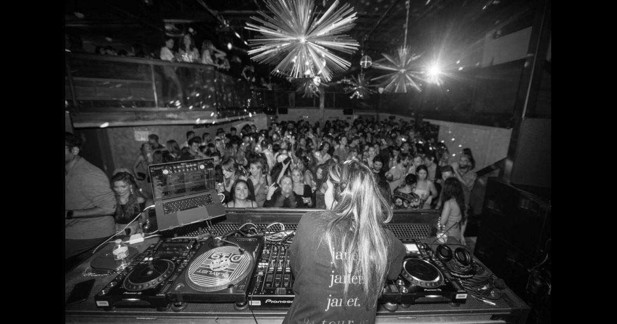 Superior Ingredients Halloween Ft. Fallon In The Room 10/31