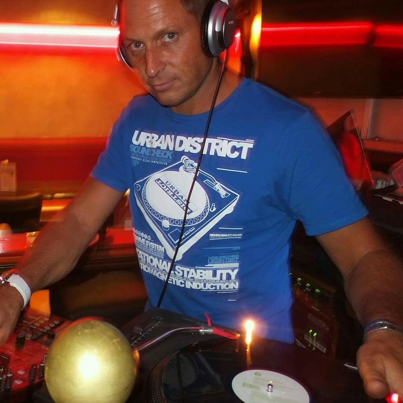 Friends.Zone Mit Deacon Frost Jr. & Der Klangforscher