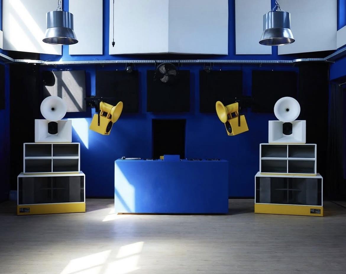 Proxima Centauri With Fjaak, Shdw, Villa