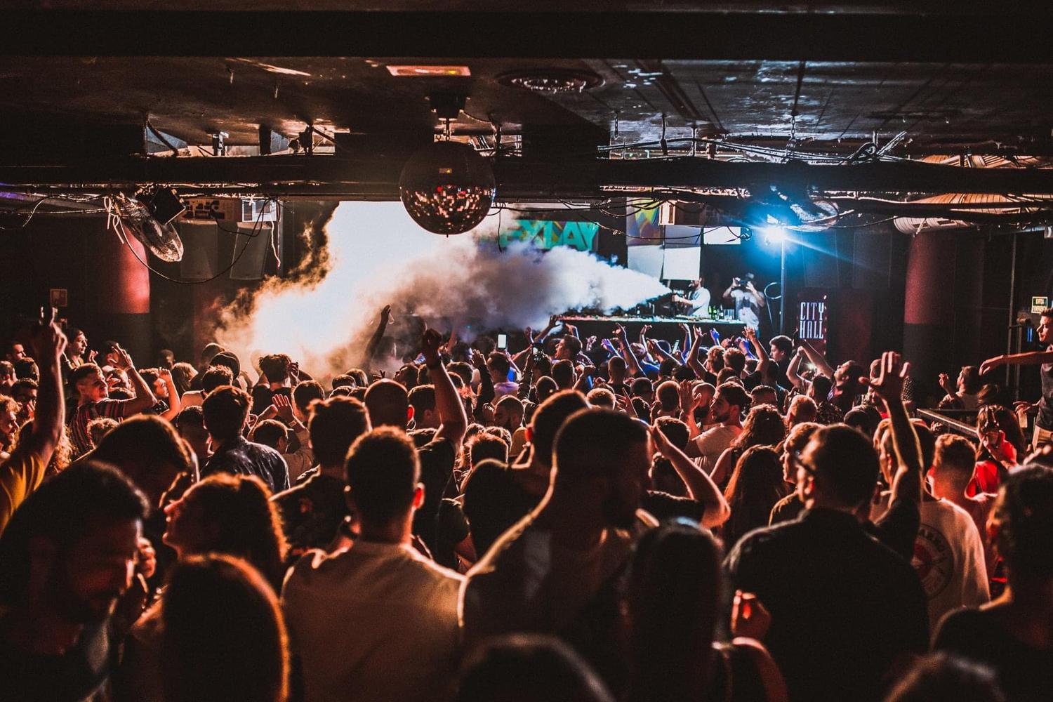 #Onlymonday L Official Club Barcelona L Last Free