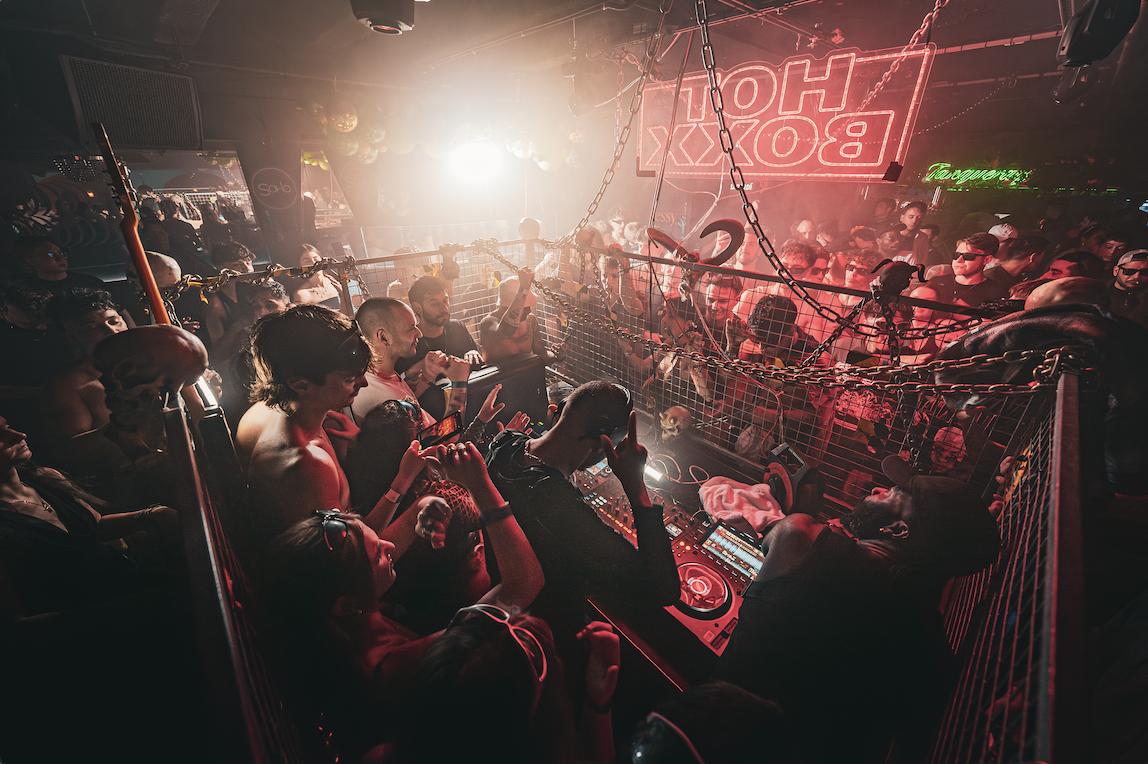 Limerick Techno: Hotboxx Cage Rave