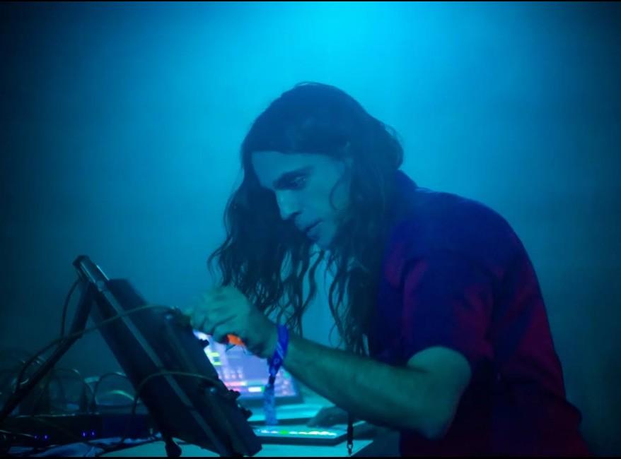 José Puebla Presenta A Sun (Specka Live)