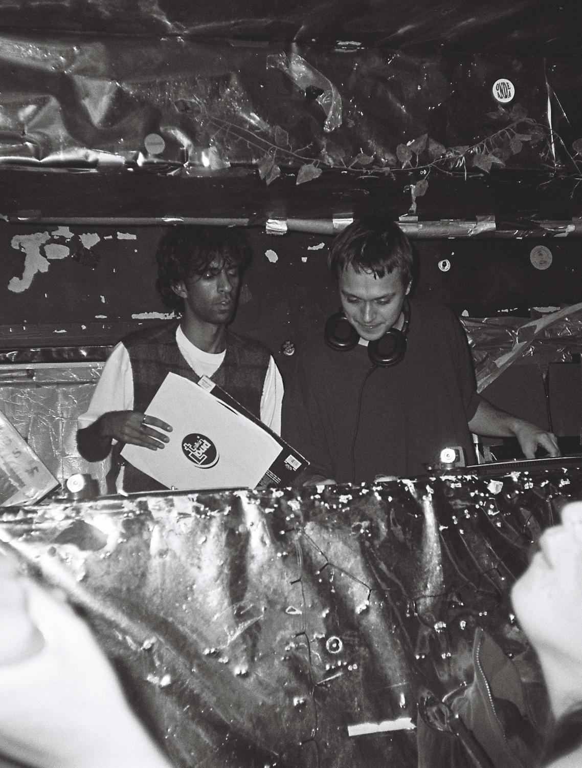 Studio Crumb 037: Haseeb Iqbal & Bror Havnes - All Night Long