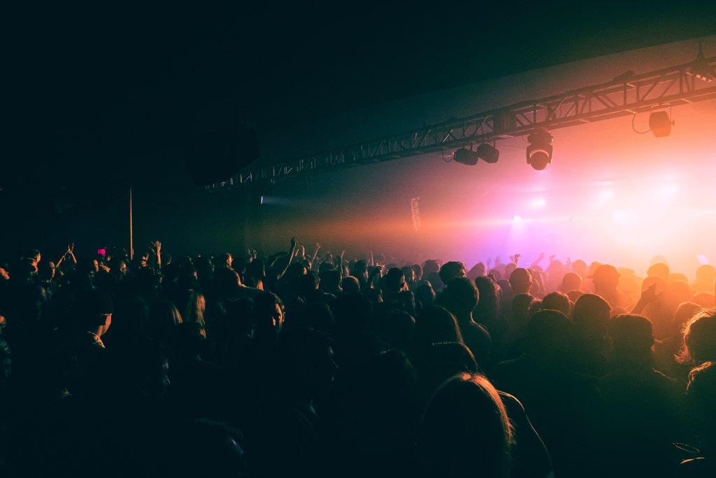 Conducta, Y U Qt & Tailor Jae - Earth Hall