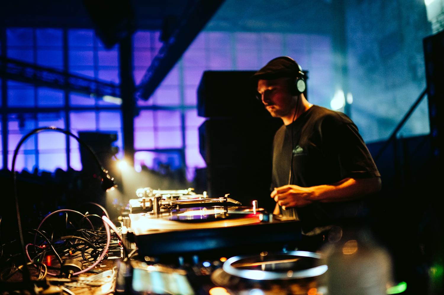 宀 Invites Caim (Breakfast Club, Amsterdam) + Enzyme (Hong Kong)