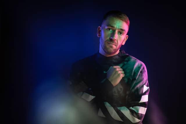 Danny Bond - The Essential Nye