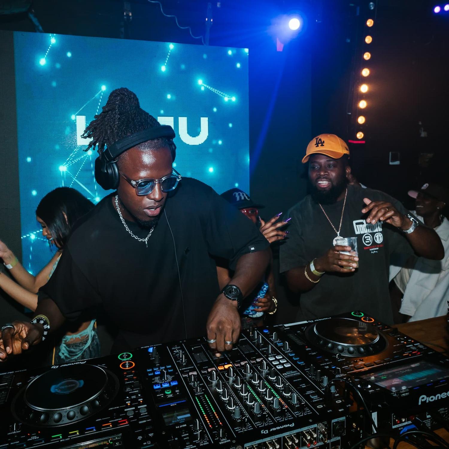 Laju X Brixton Jamm: Juls & Larizzle