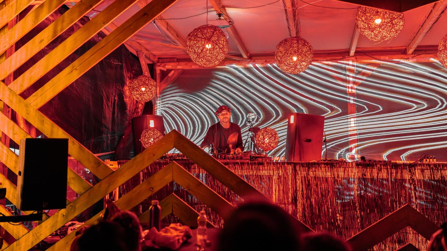 Technokunst Pres. Oscar Mulero