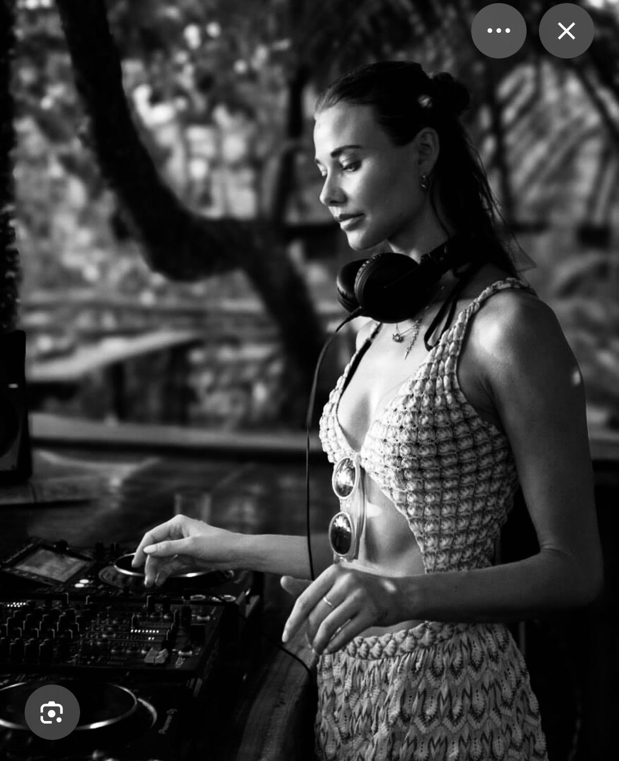 The Ironix / Sundowner