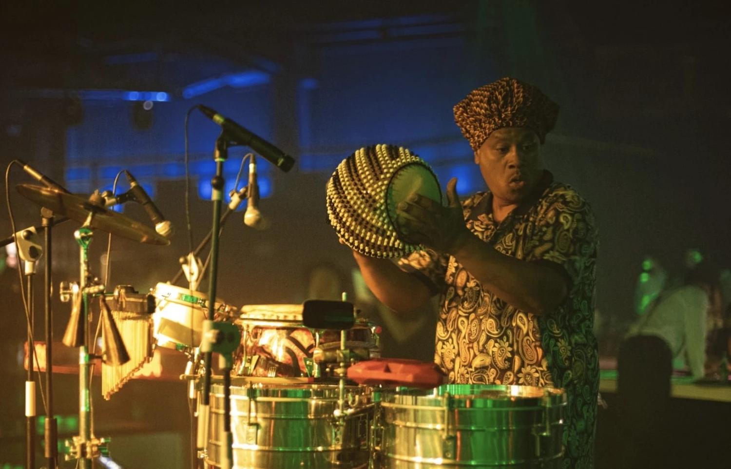 Fiesta De Cierre Acento Con La Salsódromo Band. La Parcería