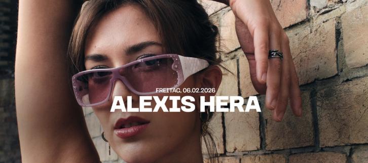 Alexis Hera // Skkin Velvet // Hilde // Virgin!A