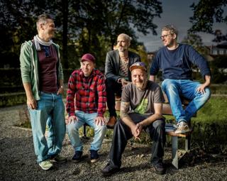 Mars Mushrooms „Funerals And Carnivals“ Release-Party - Konzert