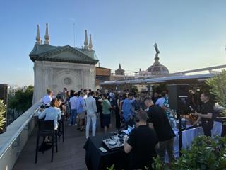 80'S Rooftop: Free Rooftop Party W/Tba