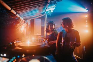 Femme45 - Afro-House | Disco | Global Bass | Samba