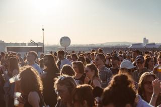 Toi, Toi, Mon Toit #1 - Festival Days Off
