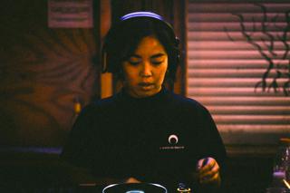 Sunsiaré (宀, Hong Kong) Invites Soyoon (宀, Paris) & Anyss (Vg+, Hong Kong)
