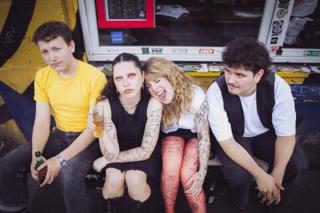 Kollapszone - Rage Against Wiesn: Silk + Pure Dirt + Zine Workshop Mit Tante Trash