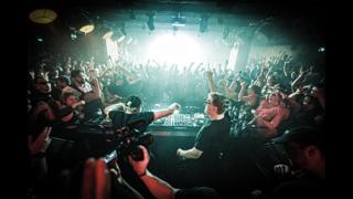 Mandora Pres. Schrotthagen